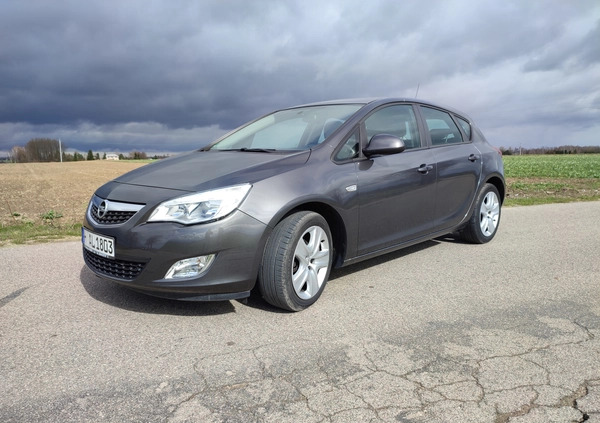 Opel Astra cena 24900 przebieg: 205000, rok produkcji 2011 z Zduńska Wola małe 79